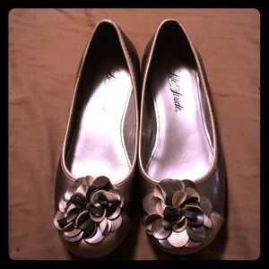 🥿BN pair of size 8M flats🥿